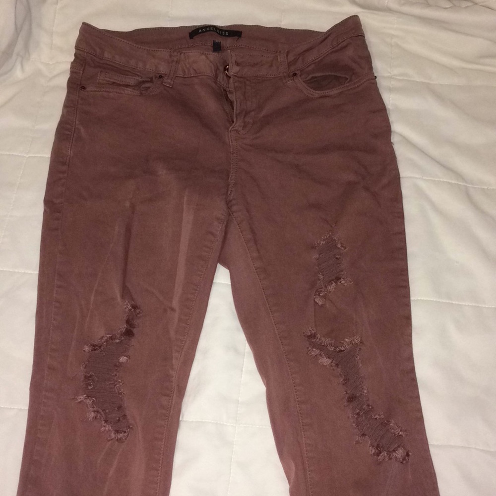 Mauve distressed jeans